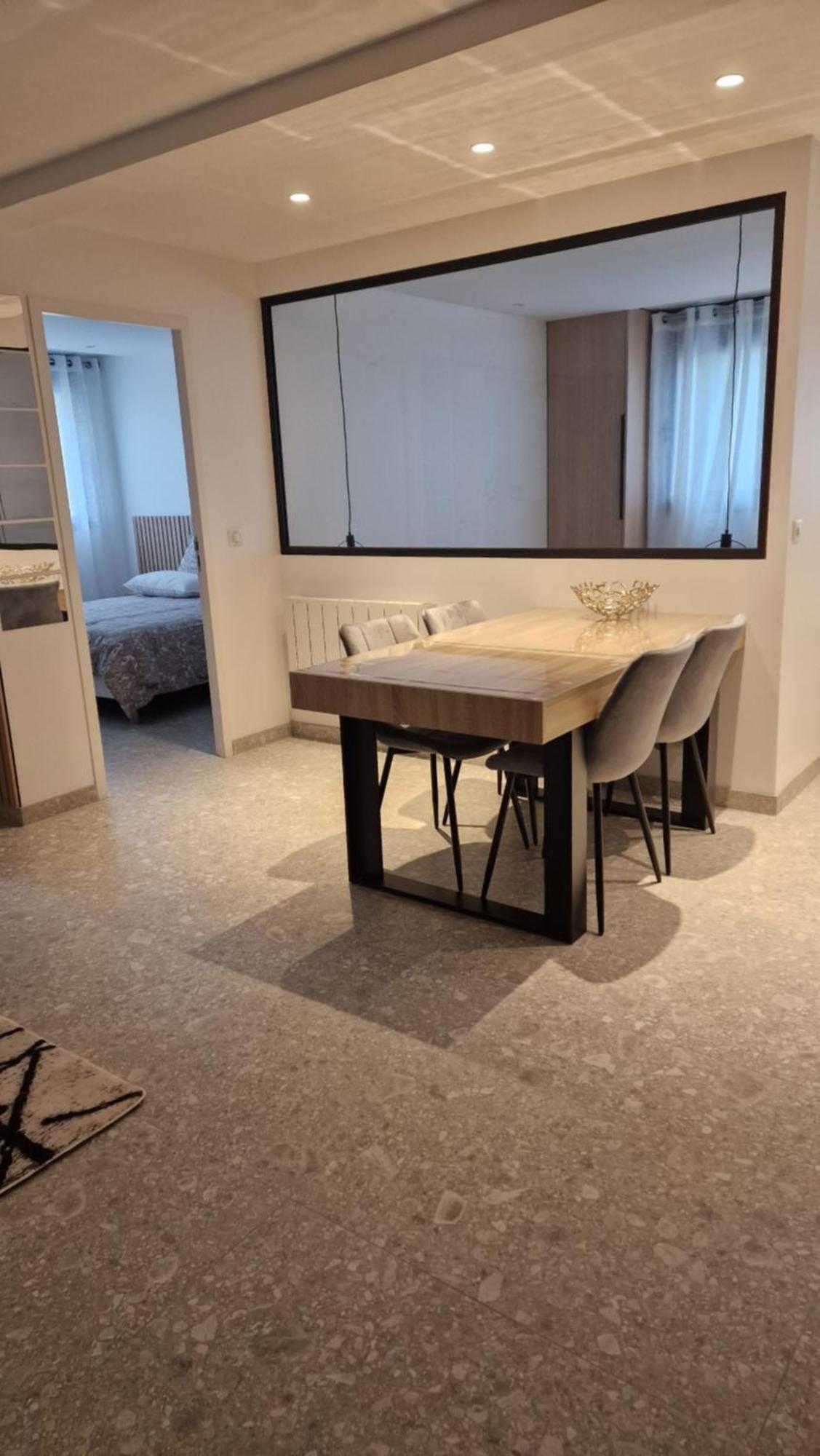 Moderne F3 - 10 Min Aeroport Cdg - Paris - Parc Asterix - Disneyland Paris - Tour Eiffel - Champs Elysee - 15 Min Parc Des Expositions Villepinte - 10 Min Le Bourget - 5 Min Du Golf International De Roissy- Jo 2024 Le Thillay Luaran gambar